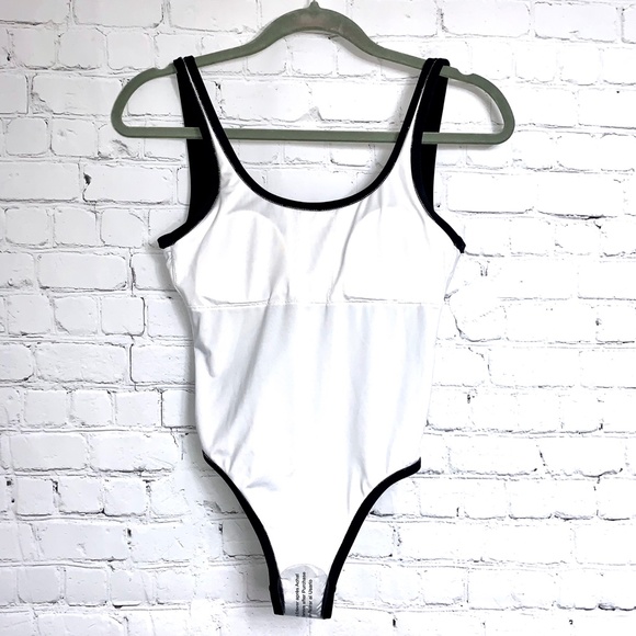 *NWOT👙|•PINK VICTORIA'S SECRET•| Limited Edition👙* - Picture 8 of 14